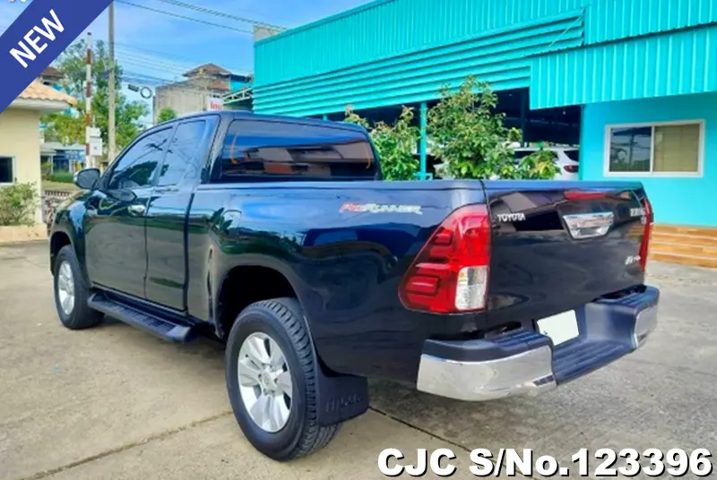 2017 Toyota / Hilux / Revo Stock No. 123396