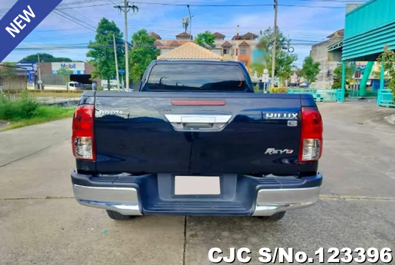 2017 Toyota / Hilux / Revo Stock No. 123396