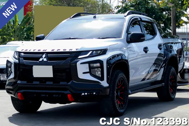 2023 Mitsubishi / Triton Stock No. 123398