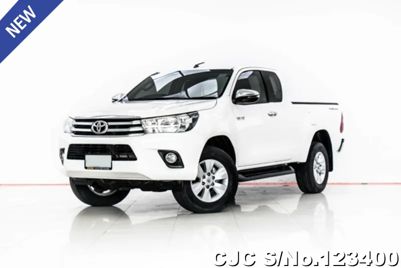 2017 Toyota / Hilux / Revo Stock No. 123400