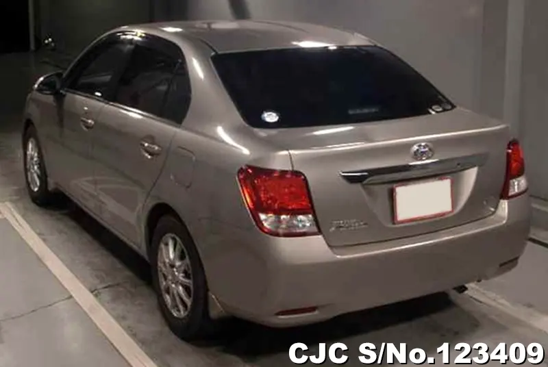 2013 Toyota / Corolla Axio Stock No. 123409