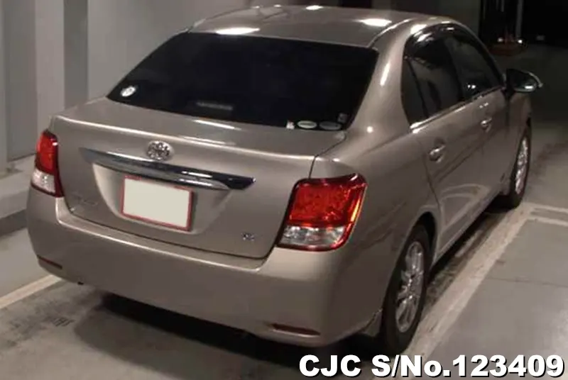 2013 Toyota / Corolla Axio Stock No. 123409