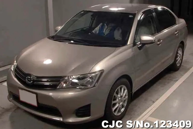 2013 Toyota / Corolla Axio Stock No. 123409