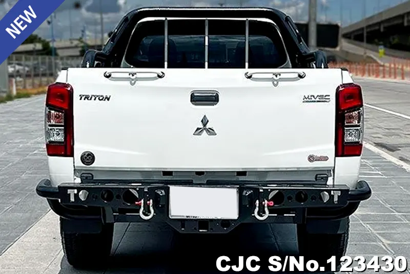 2021 Mitsubishi / Triton Stock No. 123430