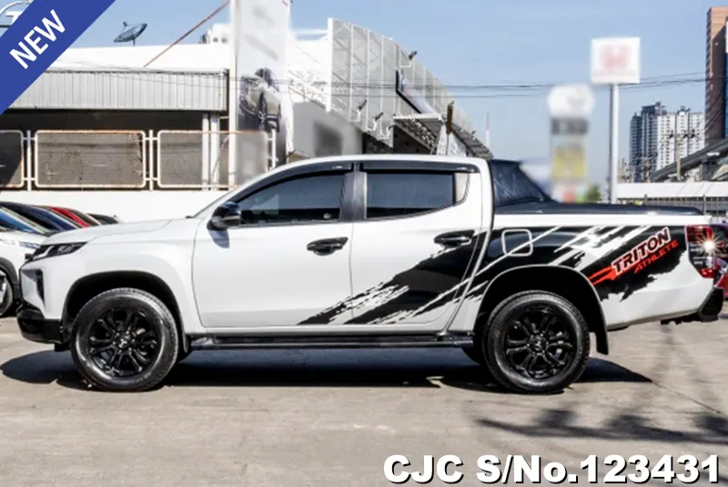 2022 Mitsubishi / Triton Stock No. 123431