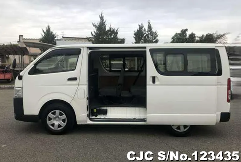 2024 Toyota / Hiace Stock No. 123435