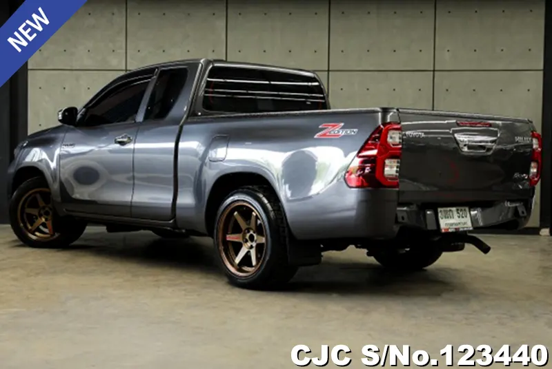 Toyota Hilux in Gray for Sale Image 1