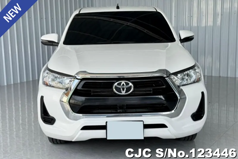 Toyota Hilux in White for Sale Image 7