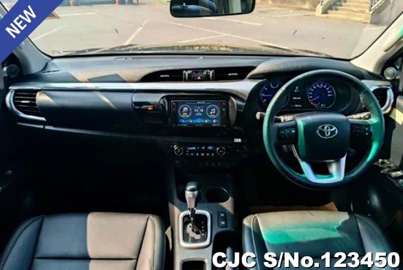 2019 Toyota / Hilux / Revo Stock No. 123450