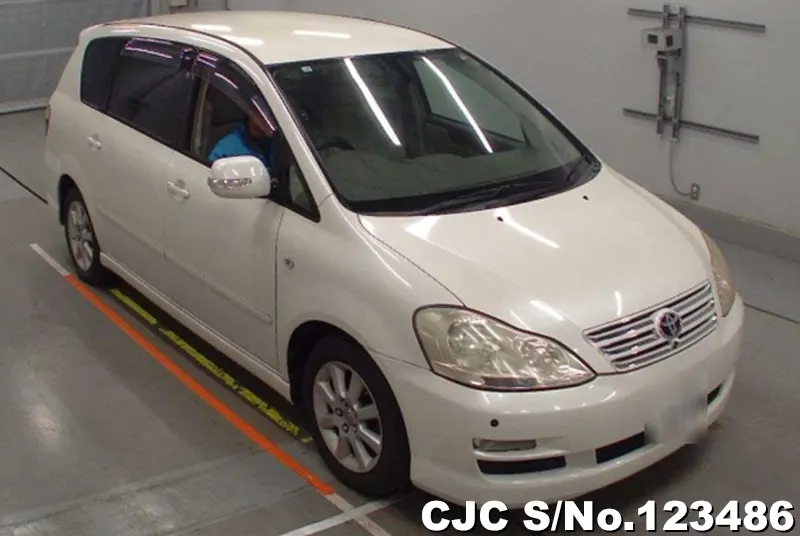 2006 Toyota / Ipsum Stock No. 123486