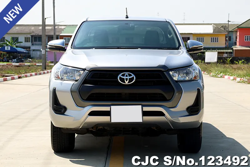 Toyota Hilux in Gray for Sale Image 4