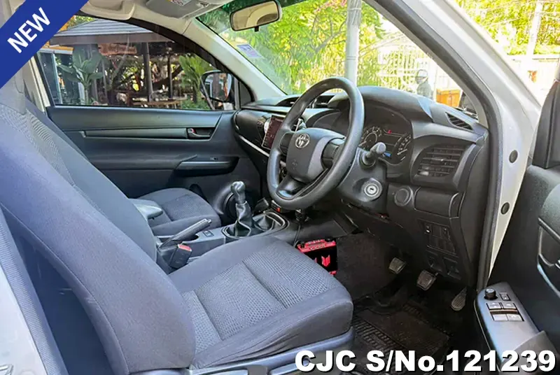 2019 Toyota / Hilux / Revo Stock No. 123493