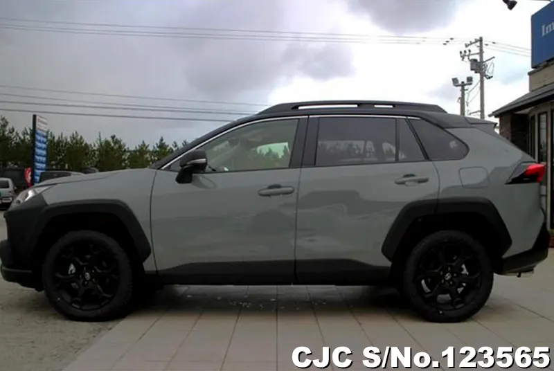 2024 Toyota / Rav4 Stock No. 123565