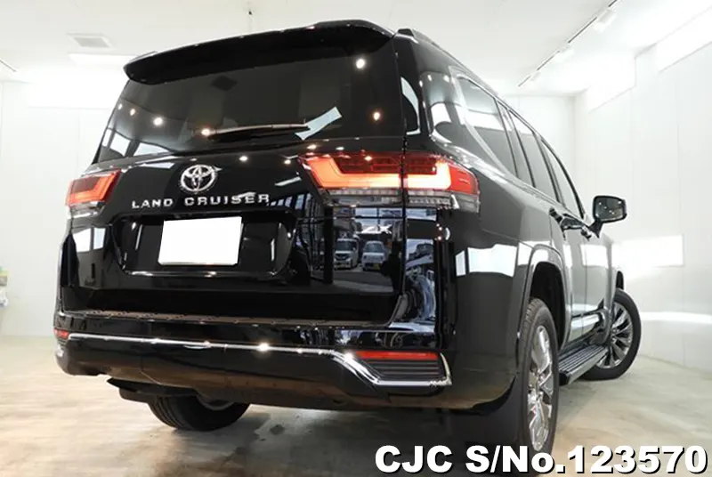 2023 Toyota / Land Cruiser Stock No. 123570