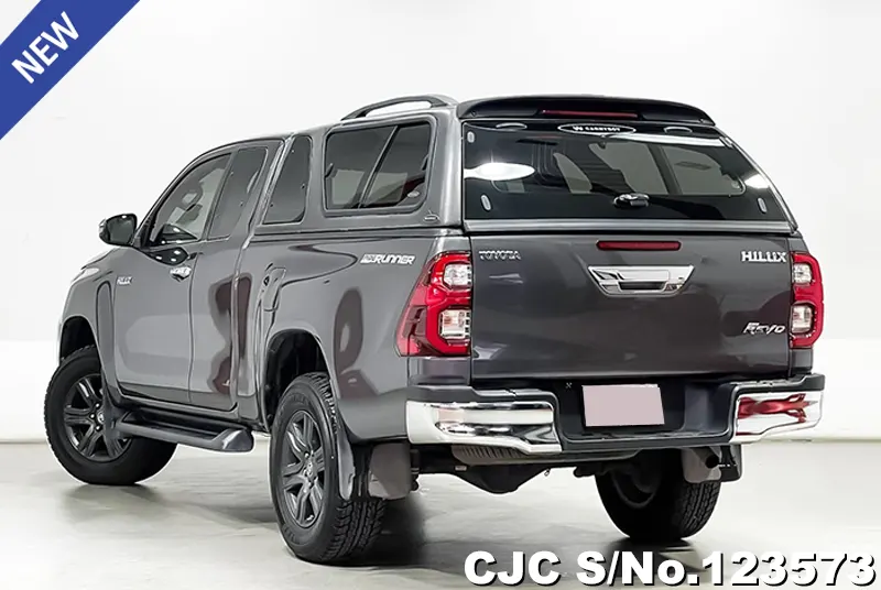 Toyota Hilux in Gray for Sale Image 1