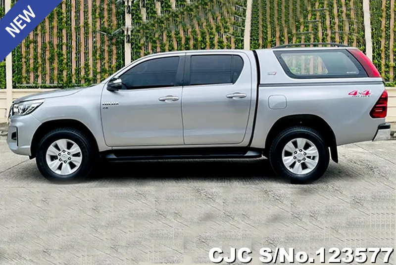 Toyota Hilux in Silver for Sale Image 4