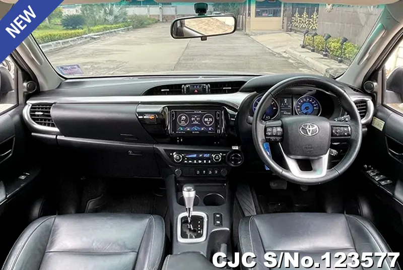 2019 Toyota / Hilux / Revo Stock No. 123577