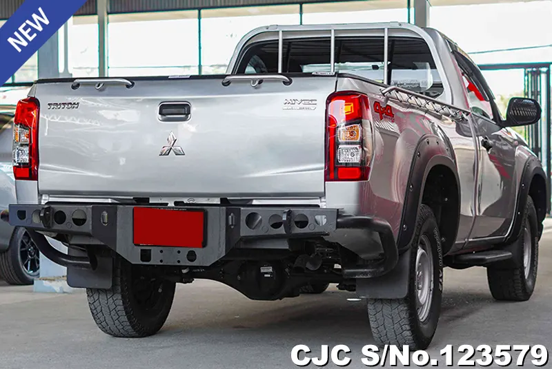 2021 Mitsubishi / Triton Stock No. 123579