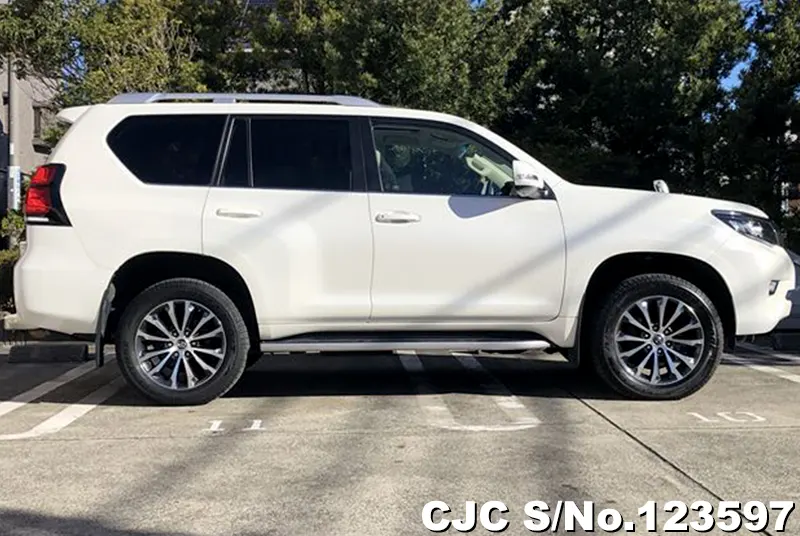 2021 Toyota / Land Cruiser Prado Stock No. 123597