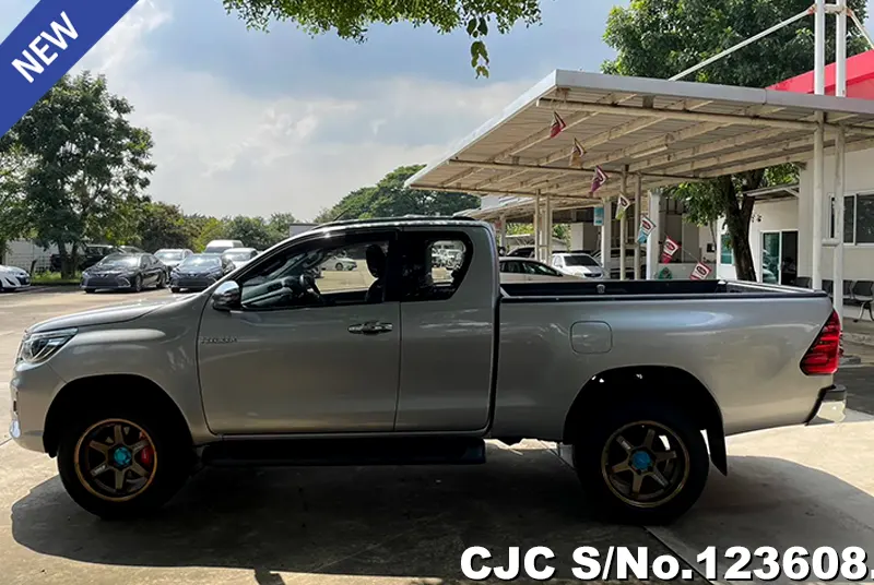 2019 Toyota / Hilux / Revo Stock No. 123608