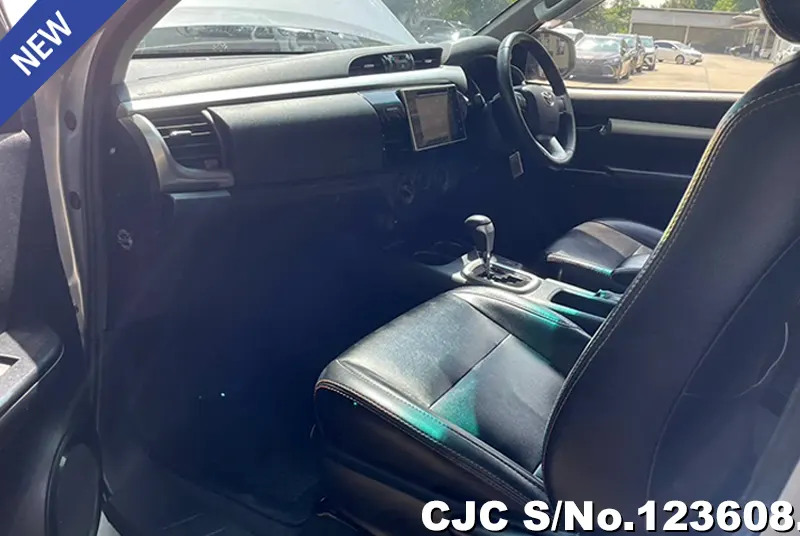 2019 Toyota / Hilux / Revo Stock No. 123608