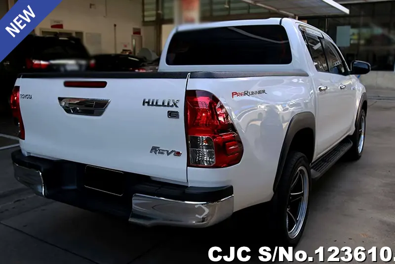 2018 Toyota / Hilux / Revo Stock No. 123610