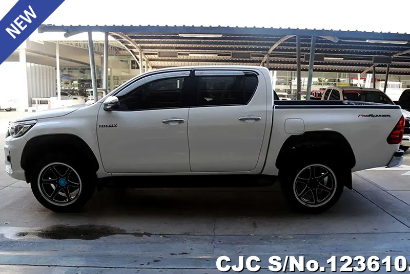 2018 Toyota / Hilux / Revo Stock No. 123610