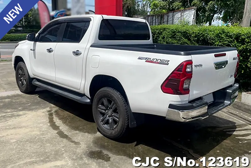 2022 Toyota / Hilux / Revo Stock No. 123619