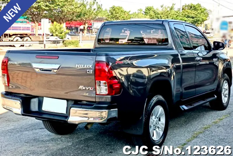 2017 Toyota / Hilux / Revo Stock No. 123626