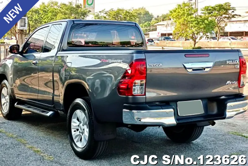 2017 Toyota / Hilux / Revo Stock No. 123626