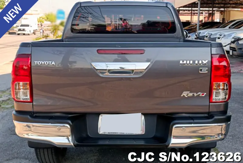 2017 Toyota / Hilux / Revo Stock No. 123626