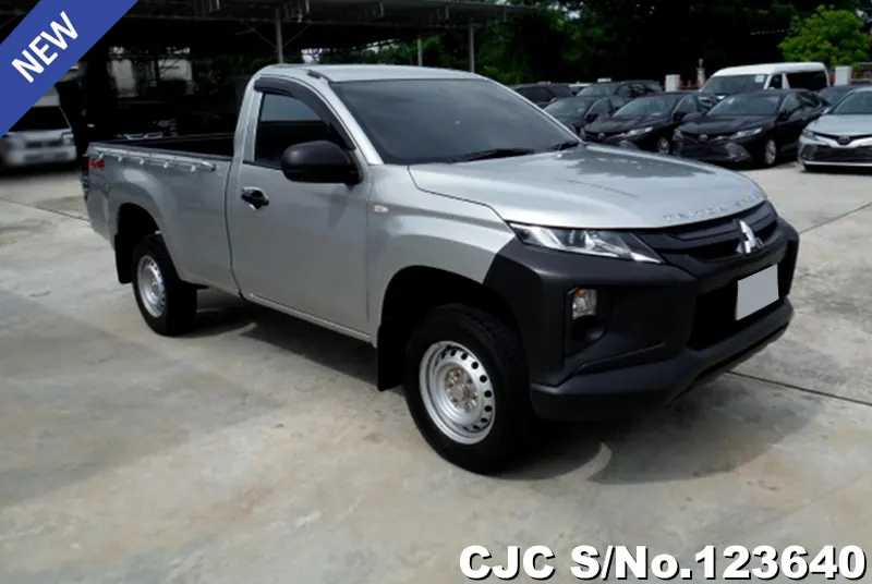 2023 Mitsubishi / Triton Stock No. 123640