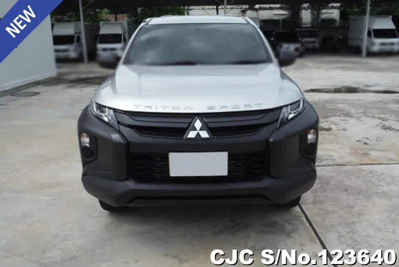 2023 Mitsubishi / Triton Stock No. 123640