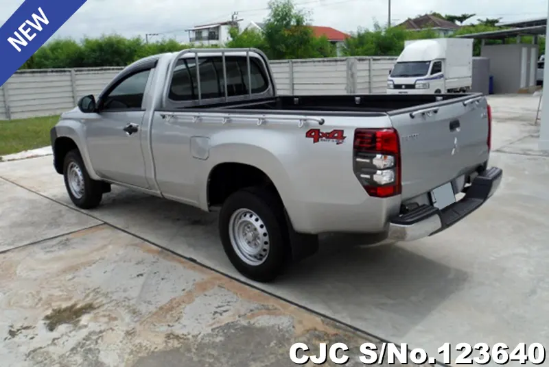 2023 Mitsubishi / Triton Stock No. 123640