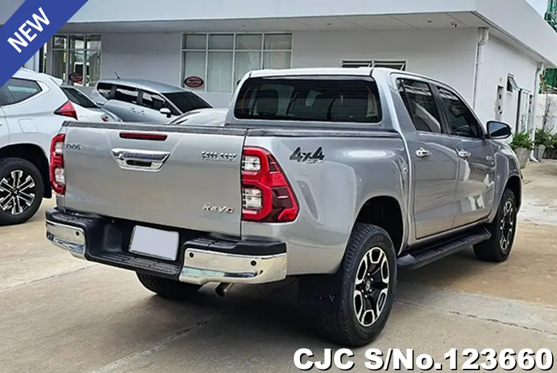 2020 Toyota / Hilux / Revo Stock No. 123660