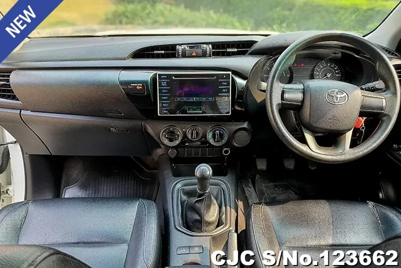 2019 Toyota / Hilux / Revo Stock No. 123662