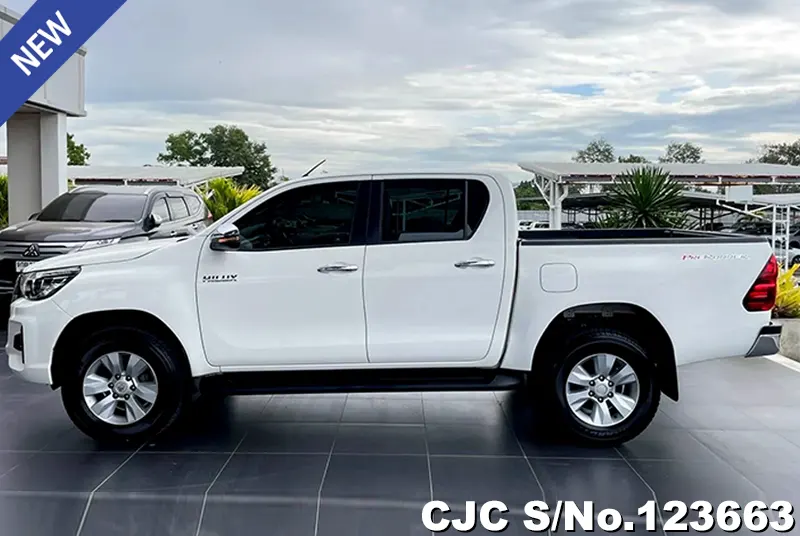 2018 Toyota / Hilux / Revo Stock No. 123663