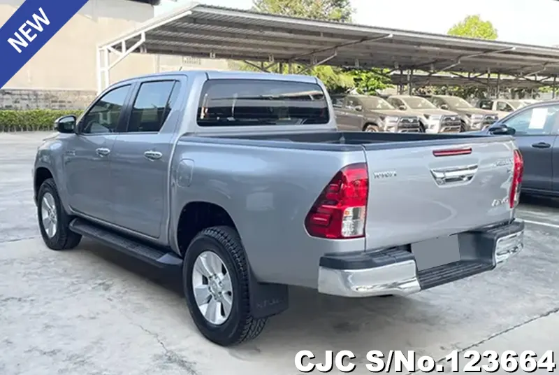 Toyota Hilux in Silver for Sale Image 1