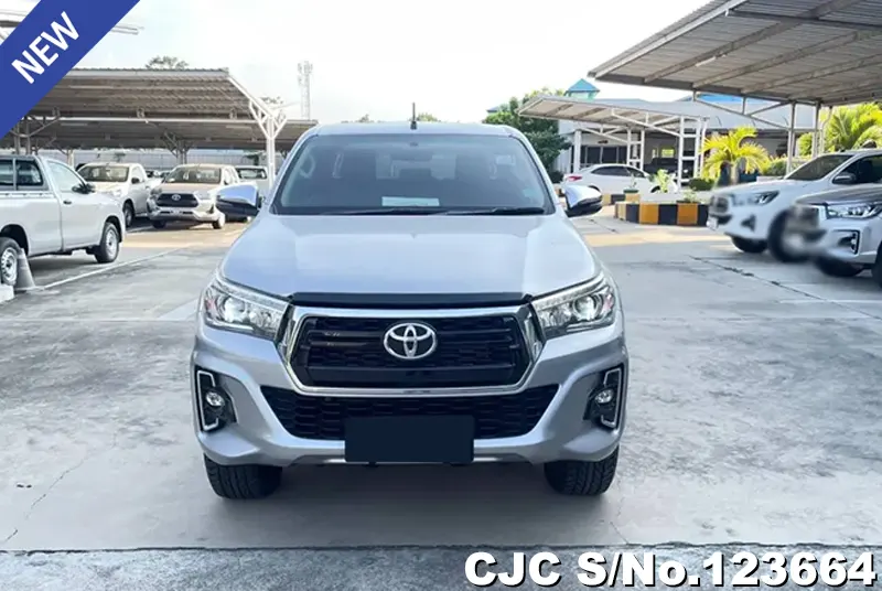 Toyota Hilux in Silver for Sale Image 3