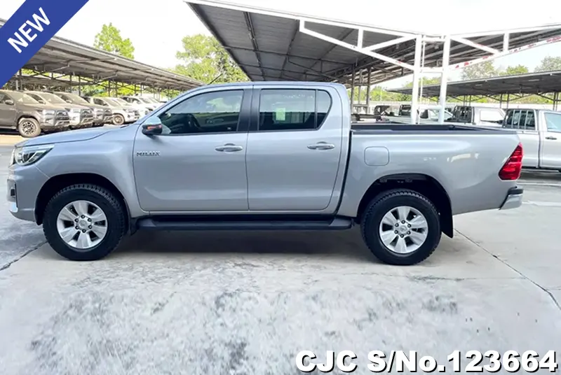 Toyota Hilux in Silver for Sale Image 6