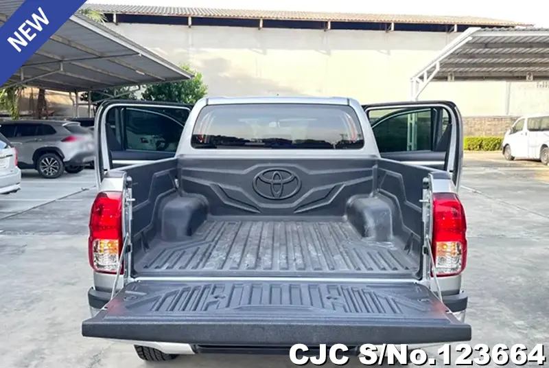 2019 Toyota / Hilux / Revo Stock No. 123664