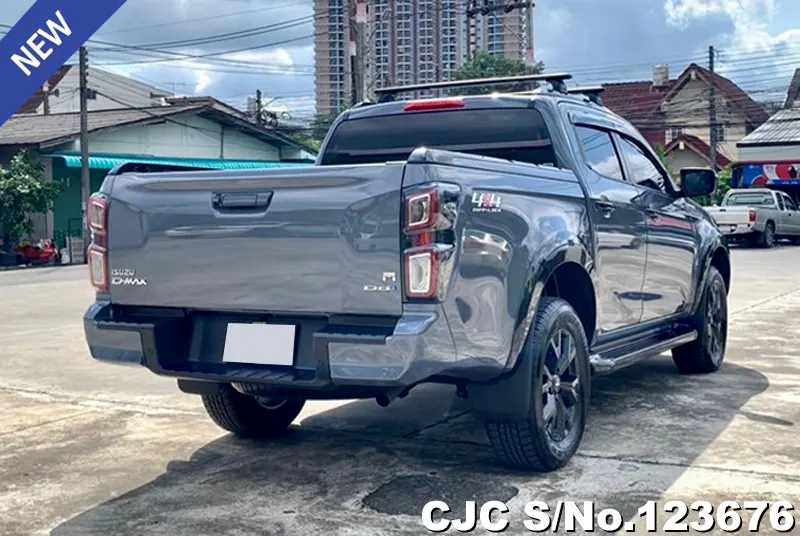 Isuzu D-Max in Gray for Sale Image 2