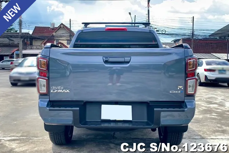 Isuzu D-Max in Gray for Sale Image 5