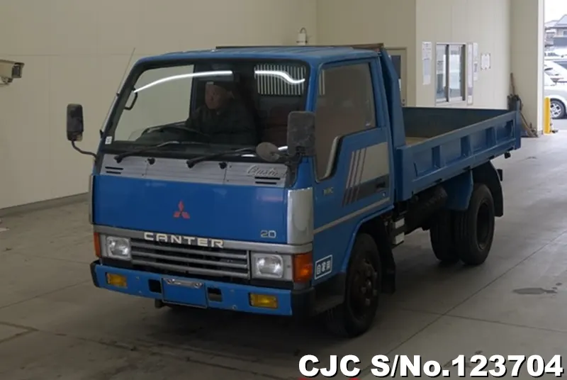 1986 Mitsubishi / Canter Stock No. 123704