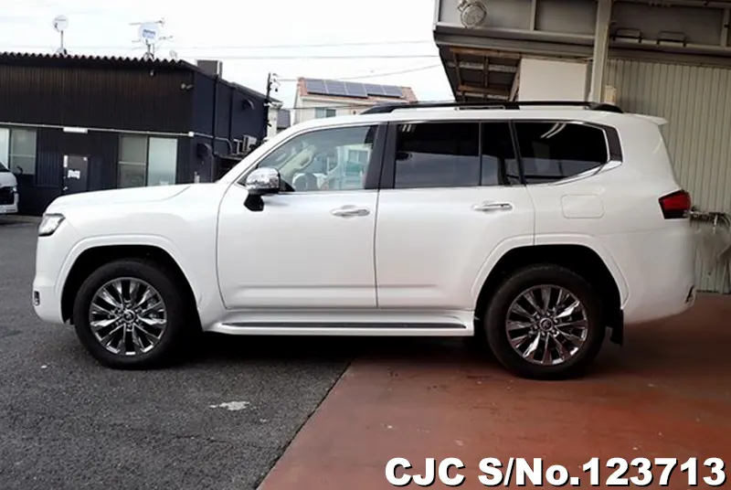 2024 Toyota / Land Cruiser Stock No. 123713