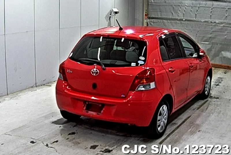 2009 Toyota / Vitz Stock No. 123723