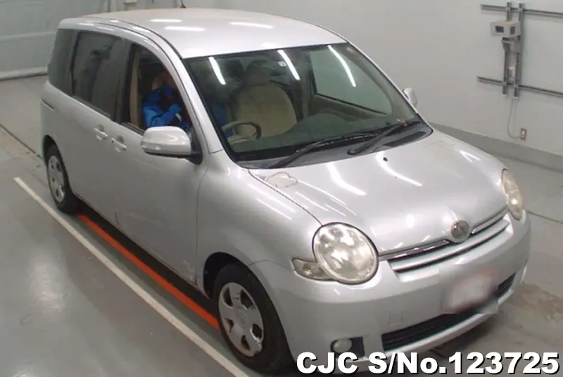 2008 Toyota / Sienta Stock No. 123725