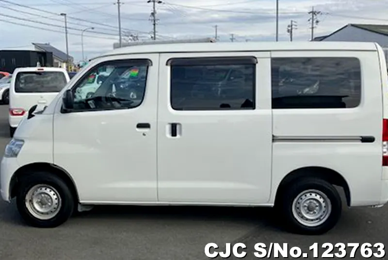 2017 Toyota / Townace Stock No. 123763