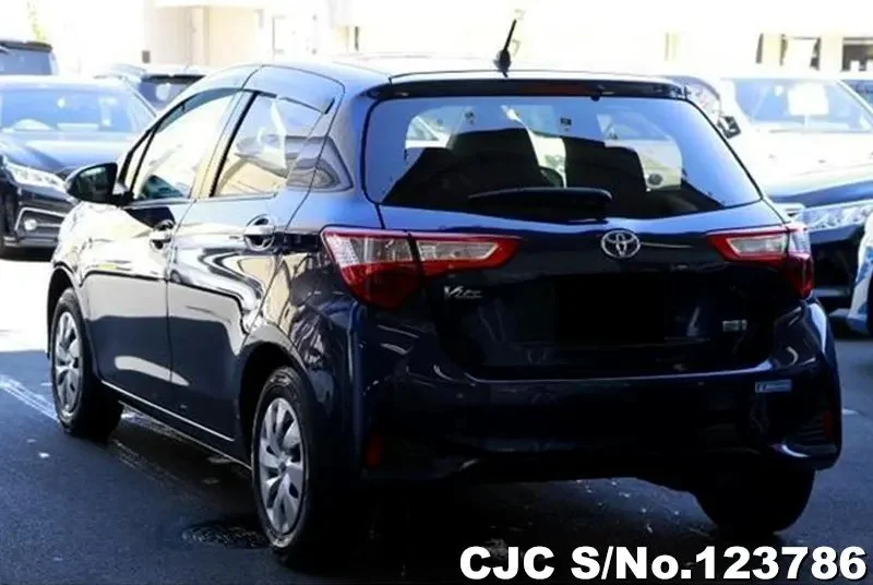 2019 Toyota / Vitz Stock No. 123786