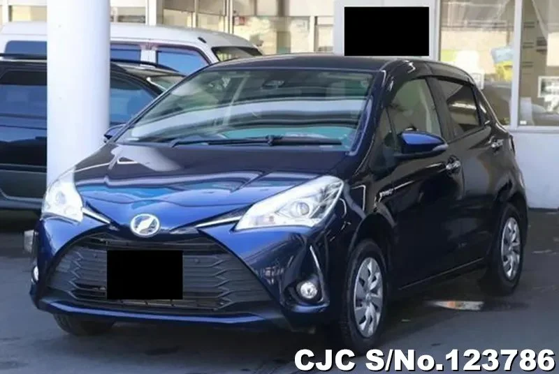 2019 Toyota / Vitz Stock No. 123786